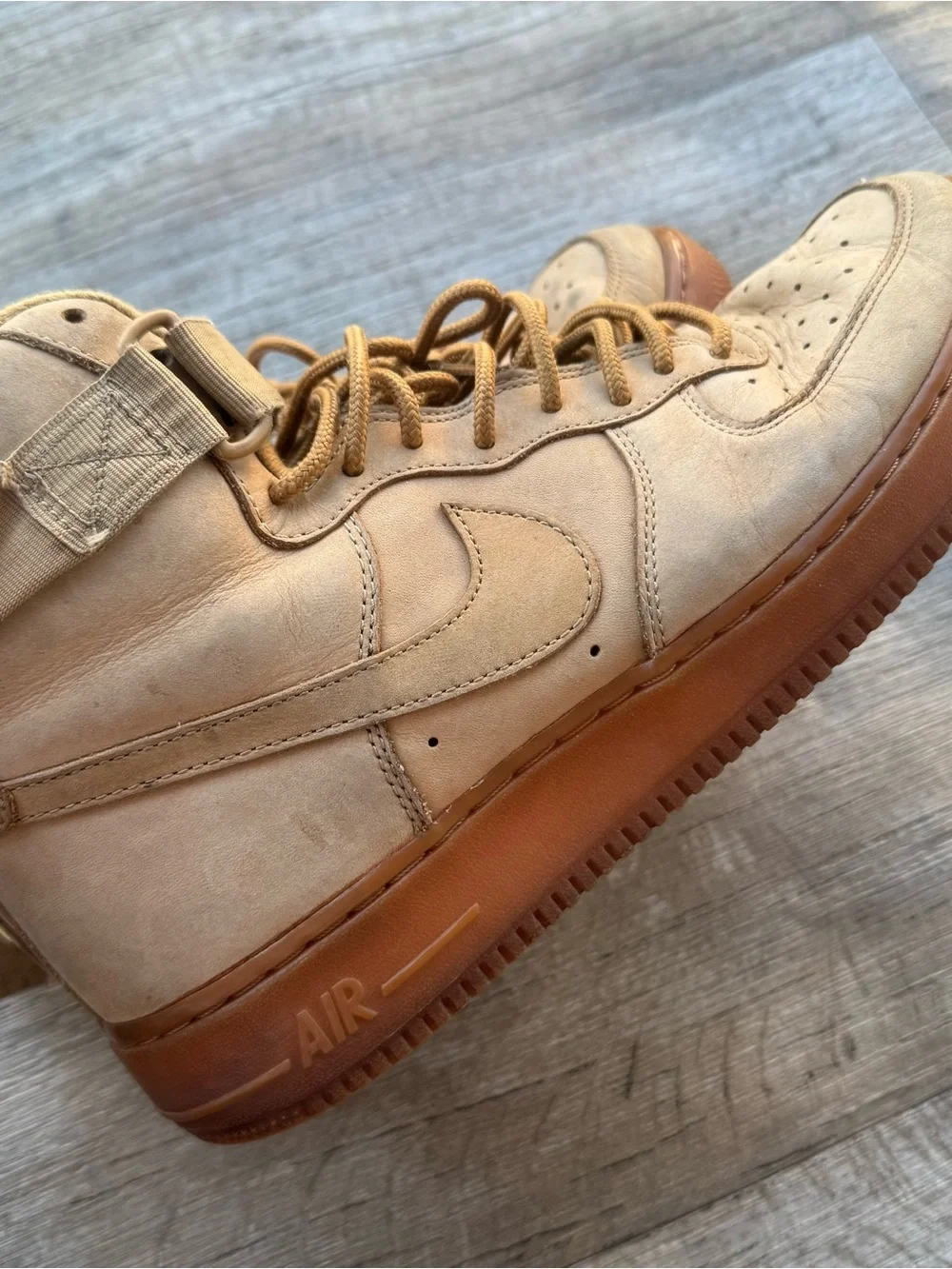 Nike Air Force 1 High 07 LV8 Flax Wheat Gum 882096-200 Mens Size 11